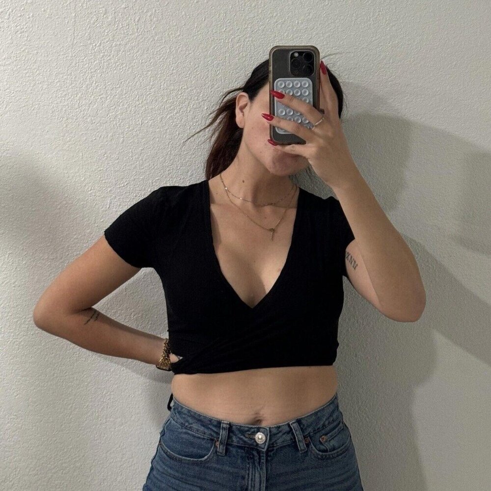 Women’s‎ Hollister Small Black Wrap Shirt Blouse Crop